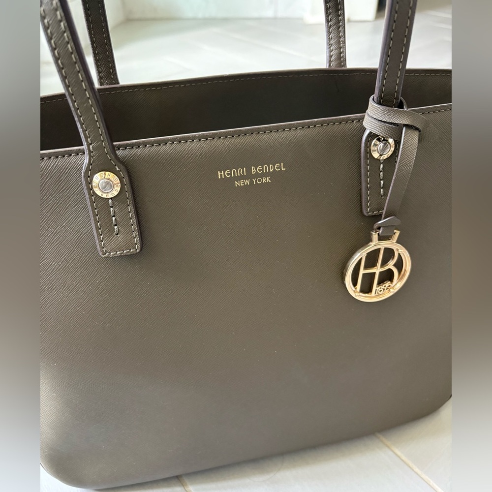 Henri Bendel Olive Khaki Zippered Tote Bag - Picture 2 of 13